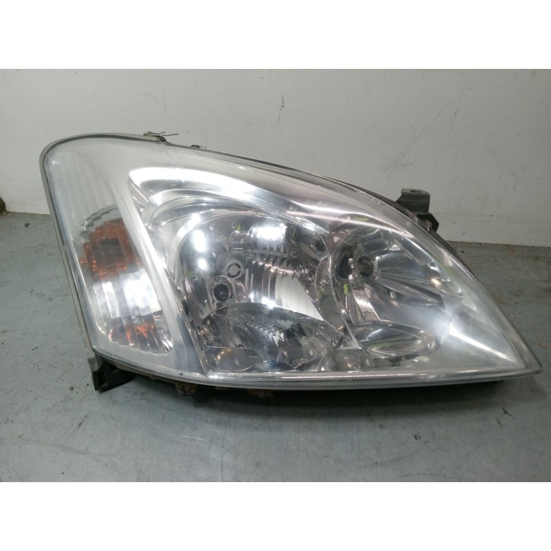 Recambio de faro derecho para toyota corolla (_e12_) 2.0 d-4d (cde120r_, cde120l_) referencia OEM IAM 8113002150  