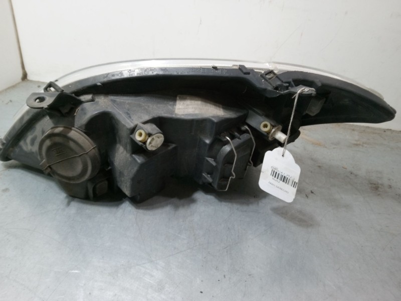 Recambio de faro derecho para toyota corolla (_e12_) 2.0 d-4d (cde120r_, cde120l_) referencia OEM IAM 8113002150  