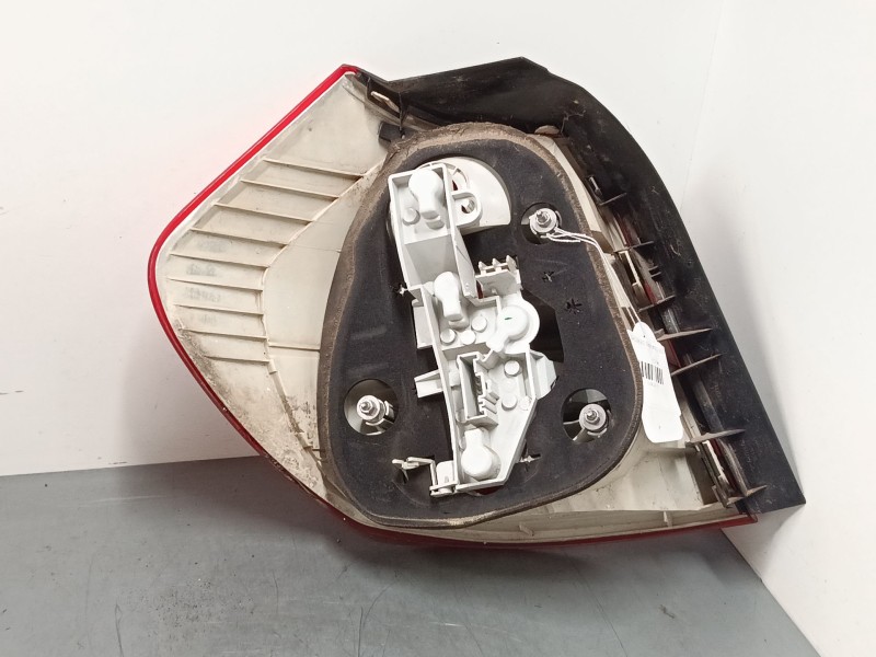 Recambio de piloto trasero derecho para bmw 1 (e87) 118 d referencia OEM IAM 716485605  