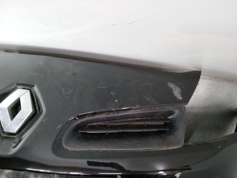 Recambio de paragolpes delantero para renault clio iii (br0/1, cr0/1) 1.5 dci (c/br0g, c/br1g) referencia OEM IAM   