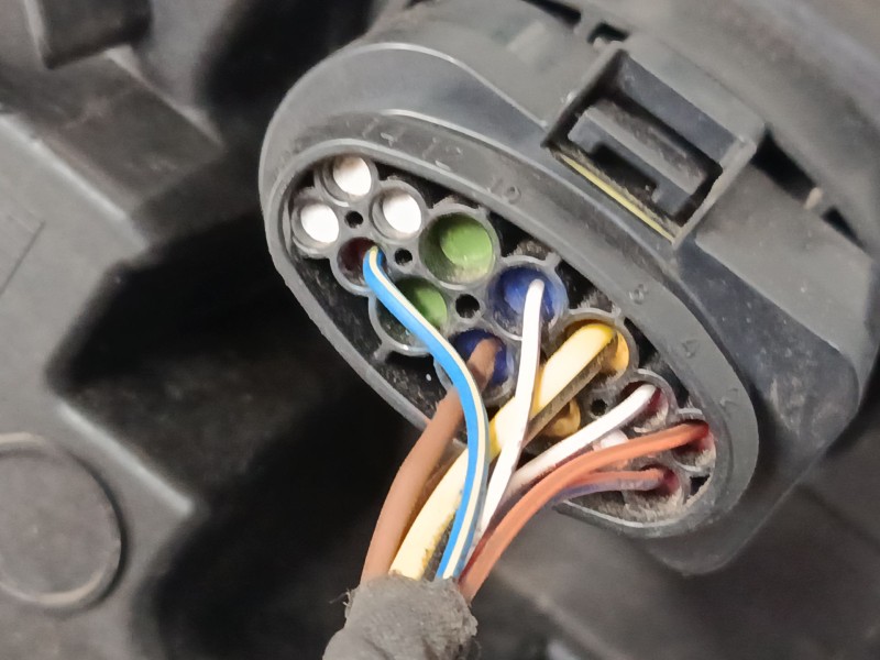 Recambio de faro izquierdo xenon para volkswagen tiguan (ad1, ax1) 2.0 tdi referencia OEM IAM 5NB941081D  