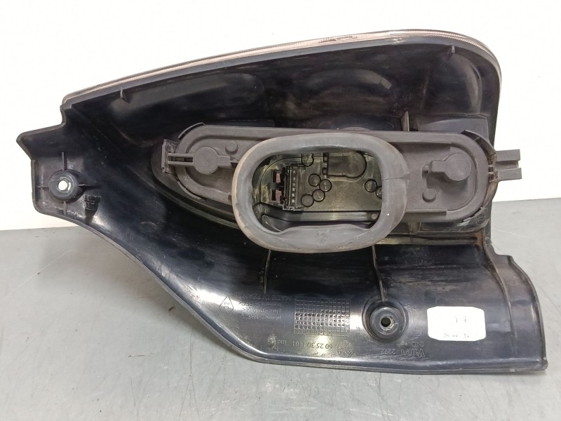 Recambio de piloto trasero izquierdo para renault espace iii (je0_) 3.0 v6 24v (je0g, je0r) referencia OEM IAM 6025301101  