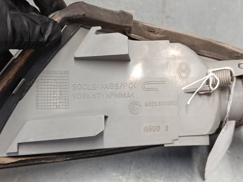 Recambio de intermitente delantero derecho para renault espace iii (je0_) 3.0 v6 24v (je0g, je0r) referencia OEM IAM 6025301050 
