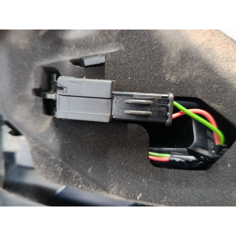 Recambio de piloto trasero porton izquierdo para peugeot 3008 i monospace (0u_) 1.6 bluehdi 120 referencia OEM IAM 9805511380 81