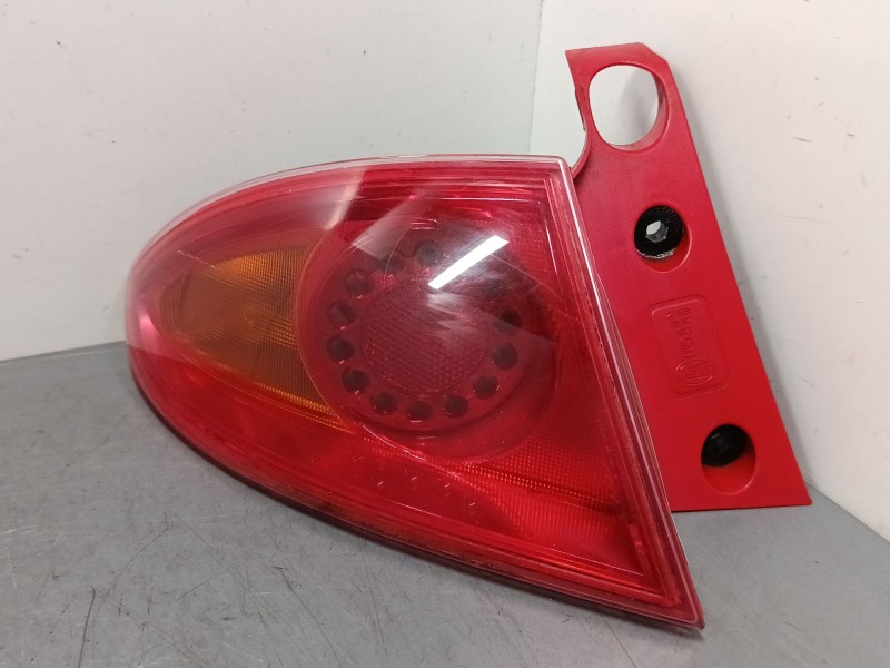 Recambio de piloto trasero izquierdo para seat leon (1p1) 1.9 tdi referencia OEM IAM   