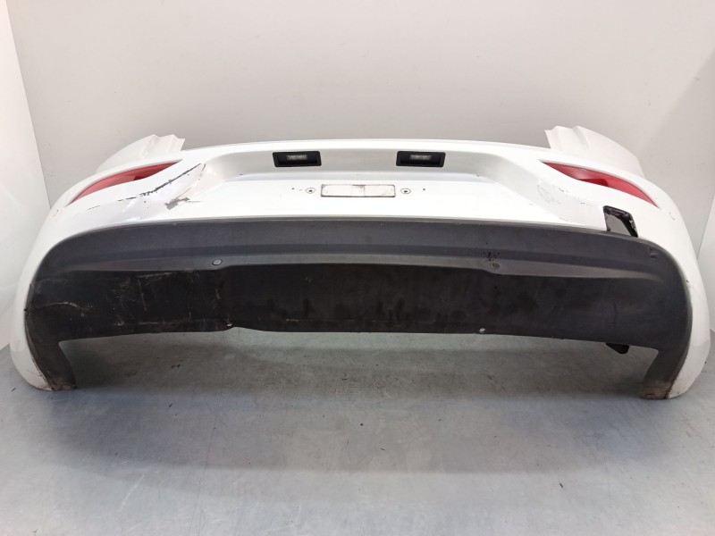 Recambio de paragolpes trasero para volvo v40 hatchback (525) d2 referencia OEM IAM 31283756  