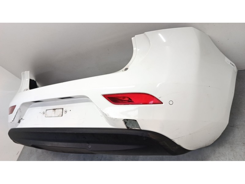 Recambio de paragolpes trasero para volvo v40 hatchback (525) d2 referencia OEM IAM 31283756  