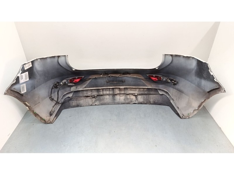 Recambio de paragolpes trasero para volvo v40 hatchback (525) d2 referencia OEM IAM 31283756  