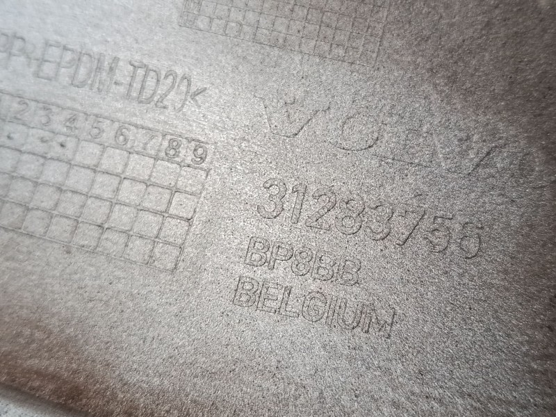 Recambio de paragolpes trasero para volvo v40 hatchback (525) d2 referencia OEM IAM 31283756  