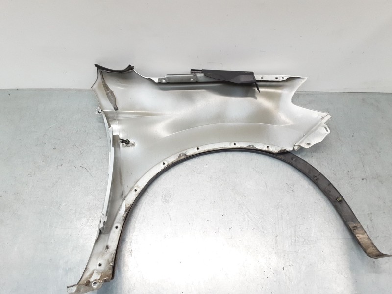 Recambio de aleta delantera izquierda para nissan qashqai i (j10, nj10) 1.6 referencia OEM IAM con aletin  