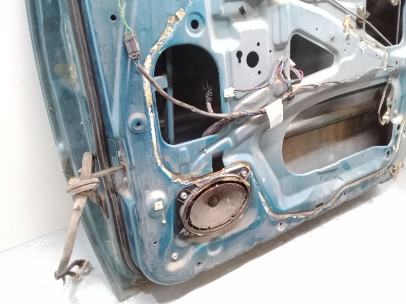 Recambio de puerta delantera derecha para nissan terrano ii (r20) 2.7 tdi 4wd referencia OEM IAM   