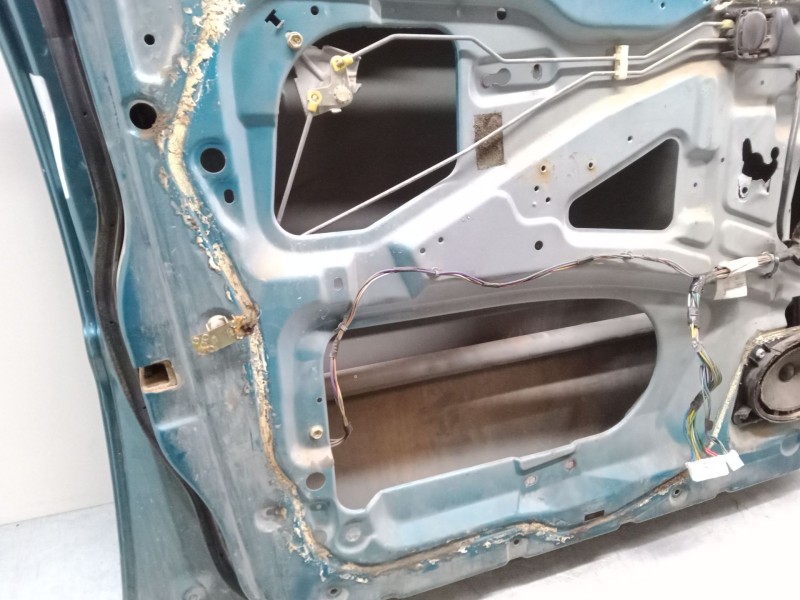 Recambio de puerta delantera izquierda para nissan terrano ii (r20) 2.7 tdi 4wd referencia OEM IAM   