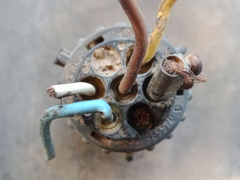 Recambio de piloto trasero derecho para iveco daily ii caja/chasis 35-12 k (15130311, 15130411, 15131111, 15131204,... referenci