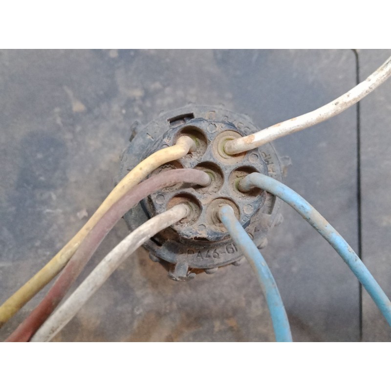 Recambio de piloto trasero izquierdo para iveco daily ii caja/chasis 35-12 k (15130311, 15130411, 15131111, 15131204,... referen