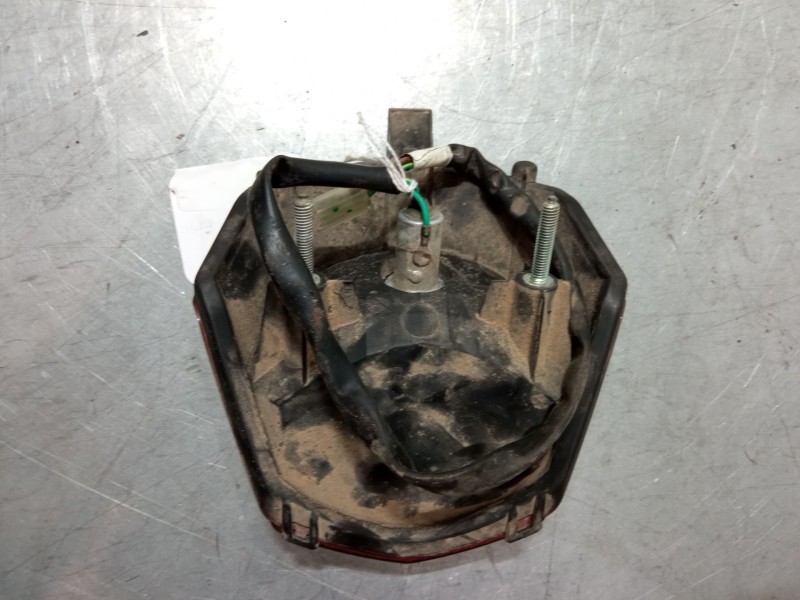 Recambio de piloto trasero central para honda glr125 referencia OEM IAM   