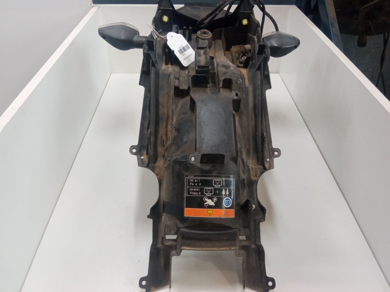 Recambio de porta matricula para honda glr125 referencia OEM IAM   