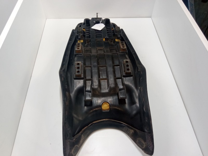 Recambio de asiento para honda glr125 referencia OEM IAM   