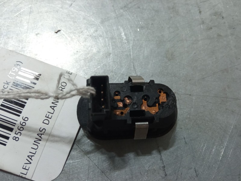 Recambio de mando elevalunas delantero derecho para opel astra g hatchback (t98) 2.0 dti 16v (f08, f48) referencia OEM IAM 90561