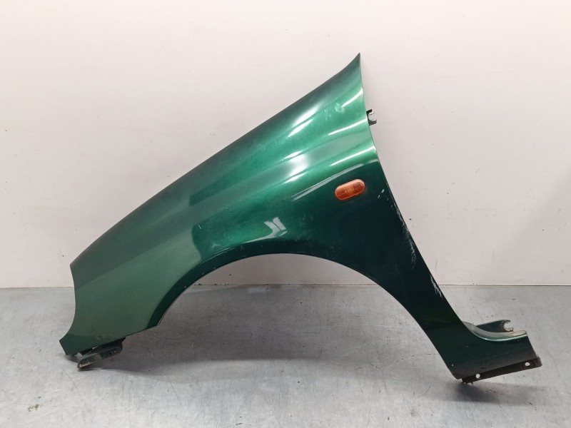 Recambio de aleta delantera izquierda para renault clio ii (bb_, cb_) 1.6 (b/cb0d, bb00) referencia OEM IAM   