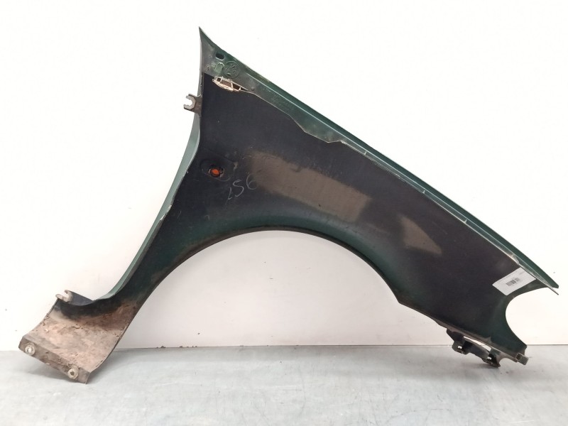 Recambio de aleta delantera izquierda para renault clio ii (bb_, cb_) 1.6 (b/cb0d, bb00) referencia OEM IAM   