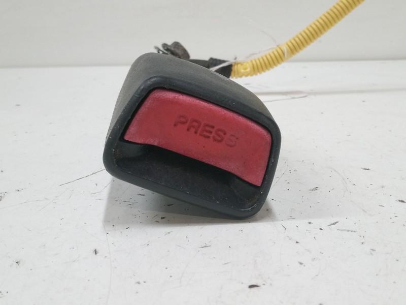 Recambio de anclaje cinturon delantero derecho para hyundai i30 (fd) 1.4 referencia OEM IAM   