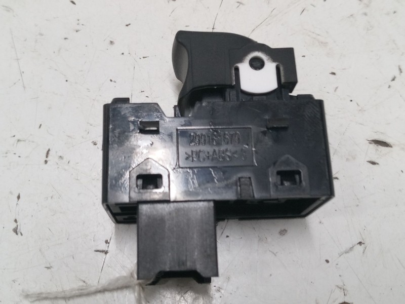 Recambio de mando elevalunas trasero izquierdo para kia picanto iii (ja) 1.0 referencia OEM IAM   