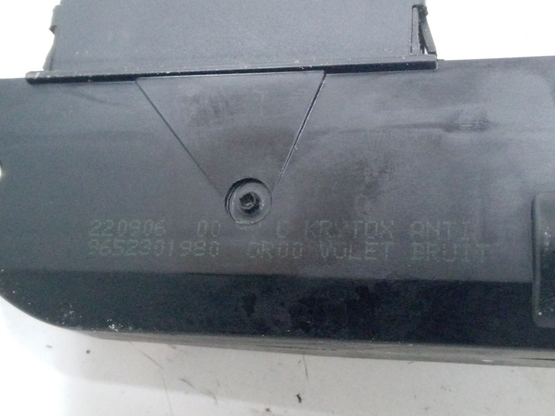 Recambio de cerradura maletero / porton para citroën c3 i (fc_, fn_) 1.4 i referencia OEM IAM 9652301980  