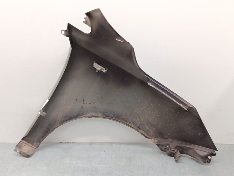 Recambio de aleta delantera izquierda para hyundai ix35 (lm, el, elh) 2.0 crdi referencia OEM IAM 663112S000  