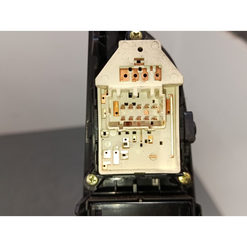 Recambio de mando elevalunas delantero izquierdo para hyundai ix35 (lm, el, elh) 2.0 crdi referencia OEM IAM 935702Y0109P  