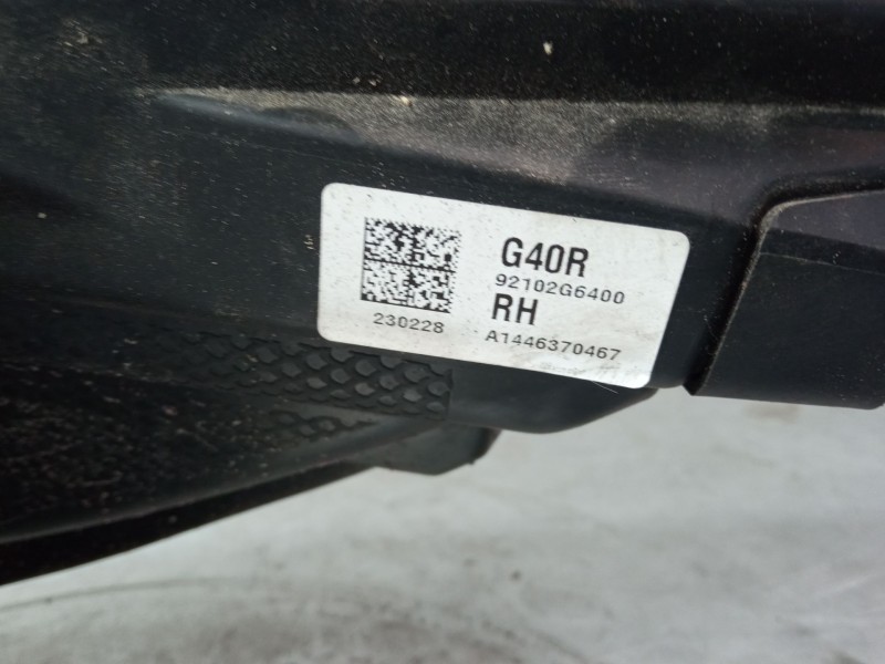 Recambio de faro derecho para kia picanto iii (ja) 1.0 referencia OEM IAM 92102G6400  