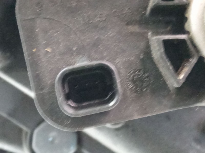 Recambio de faro derecho para kia picanto iii (ja) 1.0 referencia OEM IAM 92102G6400  