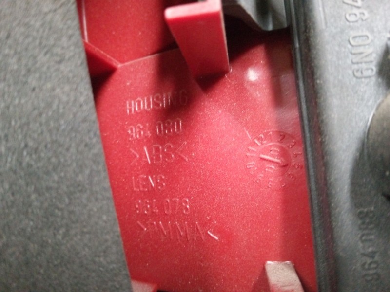 Recambio de piloto trasero derecho para volkswagen polo (6n2) 1.0 referencia OEM IAM   