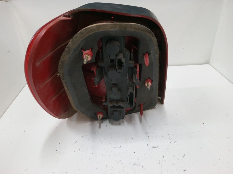 Recambio de piloto trasero derecho para volkswagen polo (6n2) 1.0 referencia OEM IAM   