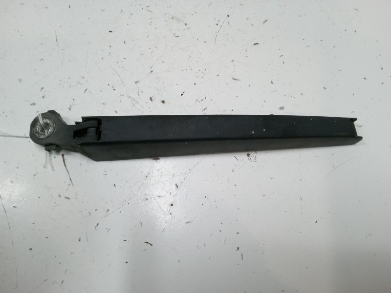 Recambio de brazo limpia trasero para volkswagen golf plus v (5m1, 521) 1.9 tdi referencia OEM IAM   