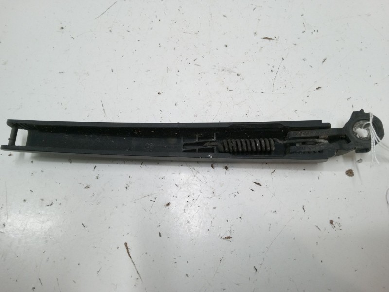 Recambio de brazo limpia trasero para volkswagen golf plus v (5m1, 521) 1.9 tdi referencia OEM IAM   