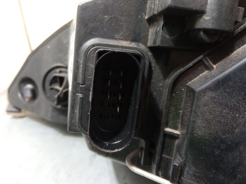 Recambio de faro derecho para ford focus i (daw, dbw) 1.8 tdci referencia OEM IAM   