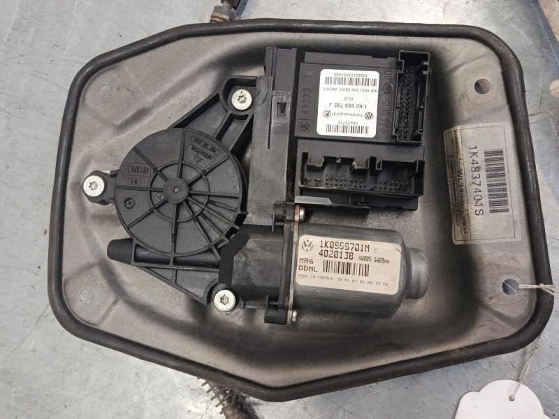 Recambio de elevalunas electrico delantero izquierdo para volkswagen golf v (1k1) 1.9 tdi referencia OEM IAM   
