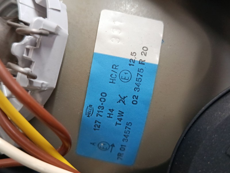 Recambio de faro izquierdo para mercedes-benz 190 (w201) d 2.0 (201.122) referencia OEM IAM   