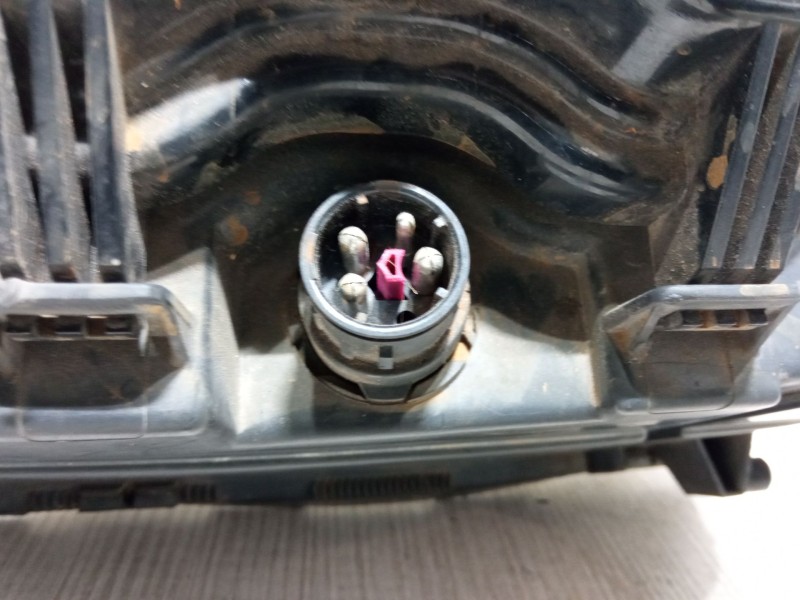 Recambio de faro izquierdo para audi a3 (8l1) 1.9 tdi referencia OEM IAM   