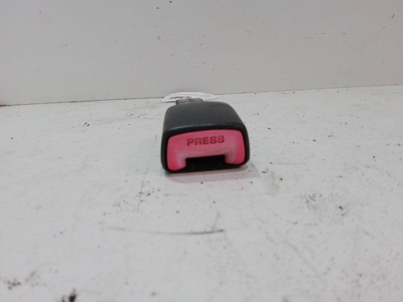 Recambio de anclaje cinturon delantero derecho para peugeot 107 (pm_, pn_) 1.4 hdi referencia OEM IAM   