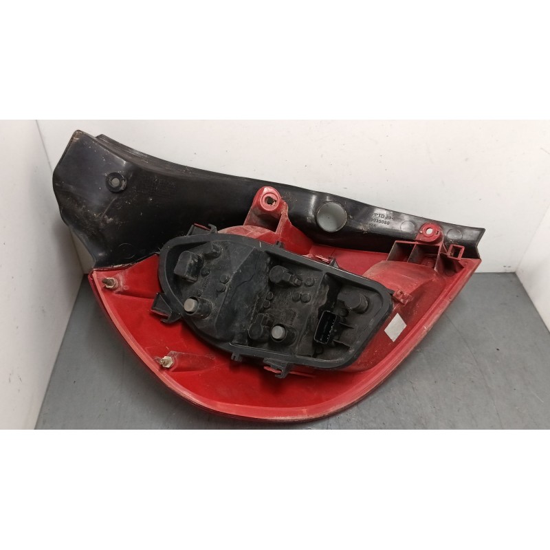 Recambio de piloto trasero derecho para renault clio iii (br0/1, cr0/1) 1.5 dci (br17, cr17) referencia OEM IAM 89035080  