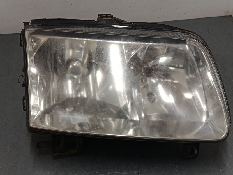 Recambio de faro derecho para volkswagen polo (6n2) 1.4 16v referencia OEM IAM 6N1941016AD  