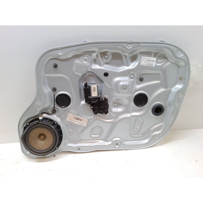 Recambio de elevalunas electrico delantero derecho para kia cee´d hatchback (ed) 1.6 crdi 115 referencia OEM IAM 824801H070  