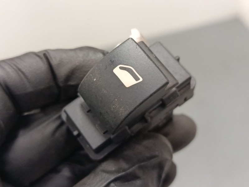 Recambio de mando elevalunas trasero izquierdo para citroën c6 (td_) 2.7 hdi referencia OEM IAM 96519387ZD  