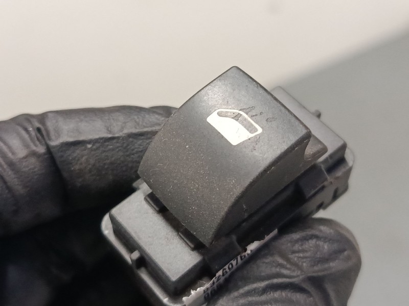 Recambio de mando elevalunas trasero derecho para citroën c6 (td_) 2.7 hdi referencia OEM IAM 96519387zd  