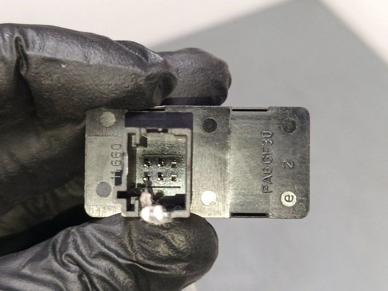 Recambio de mando elevalunas trasero derecho para citroën c6 (td_) 2.7 hdi referencia OEM IAM 96519387zd  