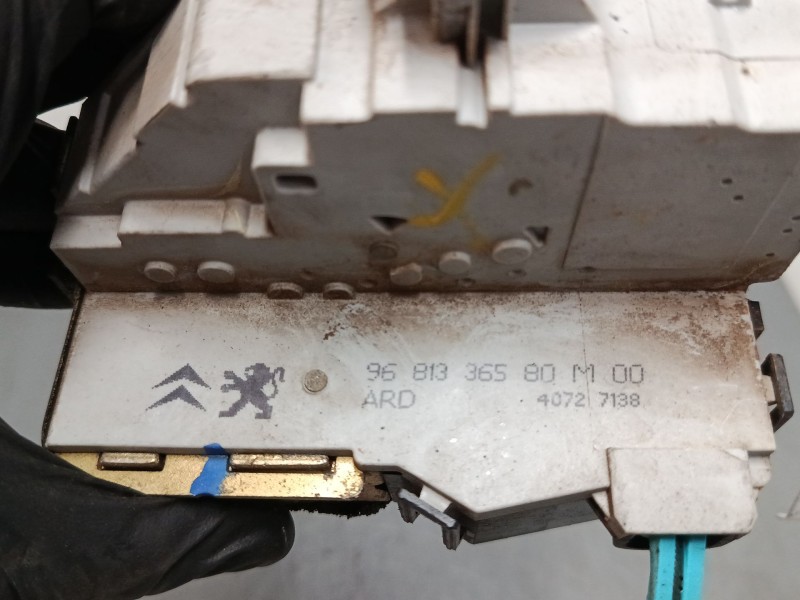 Recambio de cerradura puerta trasera derecha para citroën c6 (td_) 2.7 hdi referencia OEM IAM 9681336580  