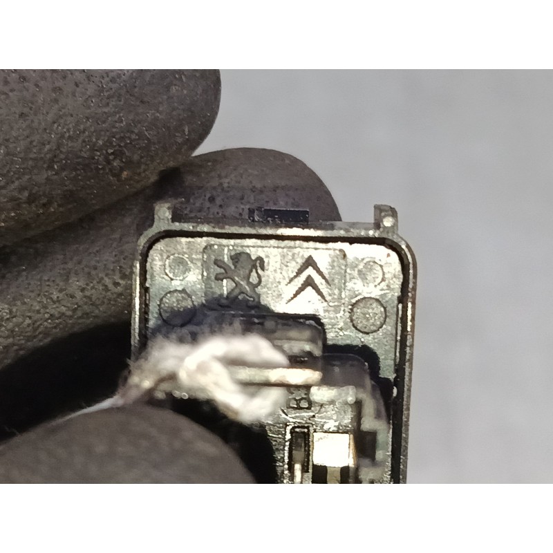 Recambio de mando elevalunas delantero derecho para citroën c-elysee (dd_) 1.2 vti 82 referencia OEM IAM 96657927ZD  