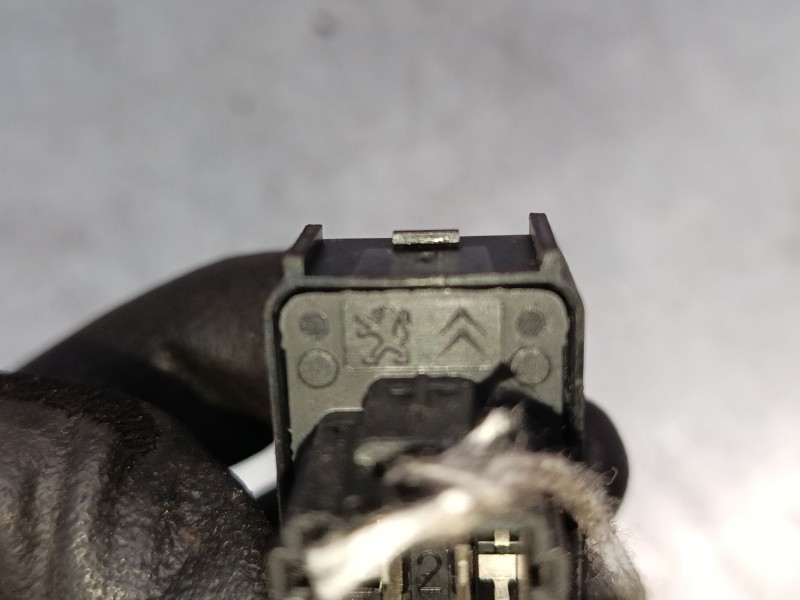 Recambio de mando elevalunas delantero izquierdo para citroën c-elysee (dd_) 1.2 vti 82 referencia OEM IAM 96657927ZD  