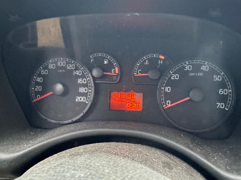 fiat punto (188_) del año 2004